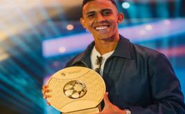 Soufiane Rahimi sacré meilleur joueur de l’UAE Pro League et confirme son ascension