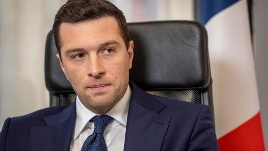 Cuentas de la campaña electoral de Jordan Bardella en las elecciones europeas cuestionadas por gastos de vino y champán