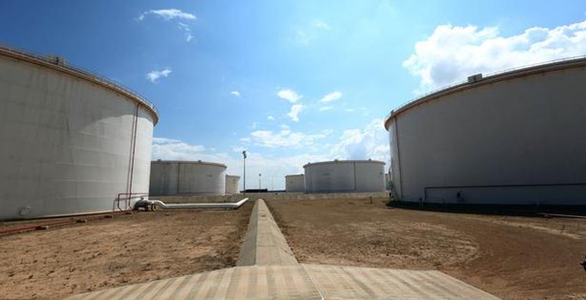 Tanque de combustible en Libia destruido en el último ataque a infraestructura petrolera crítica