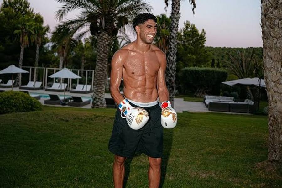 Achraf Hakimi s’affiche avec des gants de boxe et interpelle Ibai Llanos