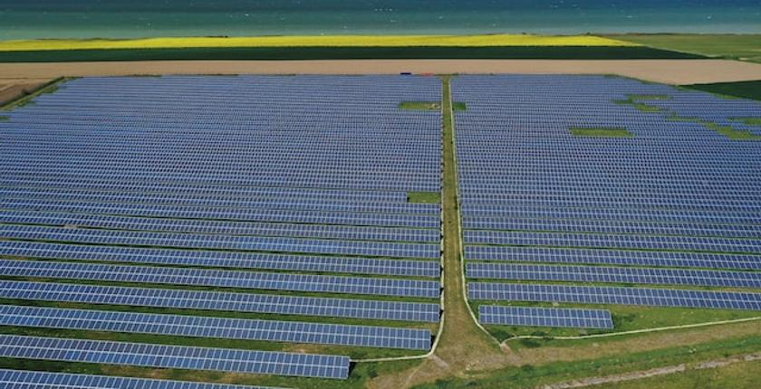 Franse elektriciteitsprijzen stijgen door hittegolf die aanbod onder druk zet en koelingsvraag verhoogt
