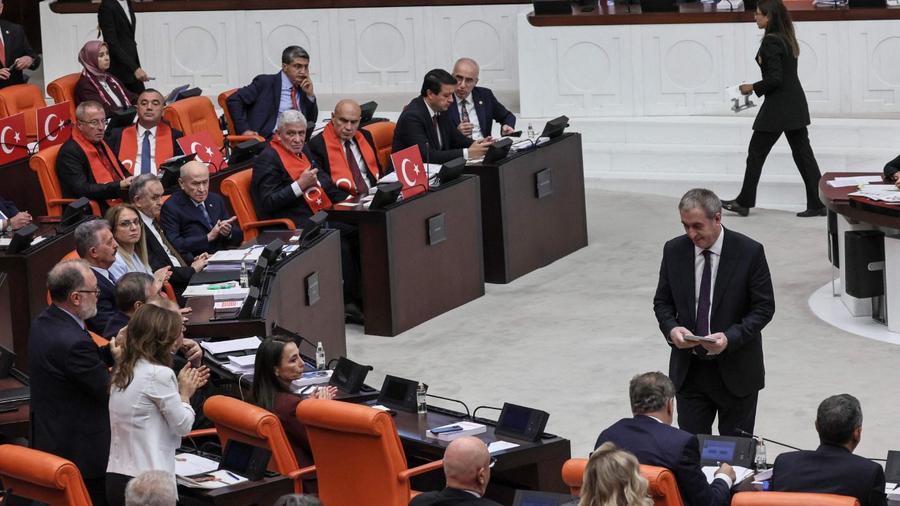 Turquie : une loi ouvre la voie à la réintégration d’anciens combattants du PKK