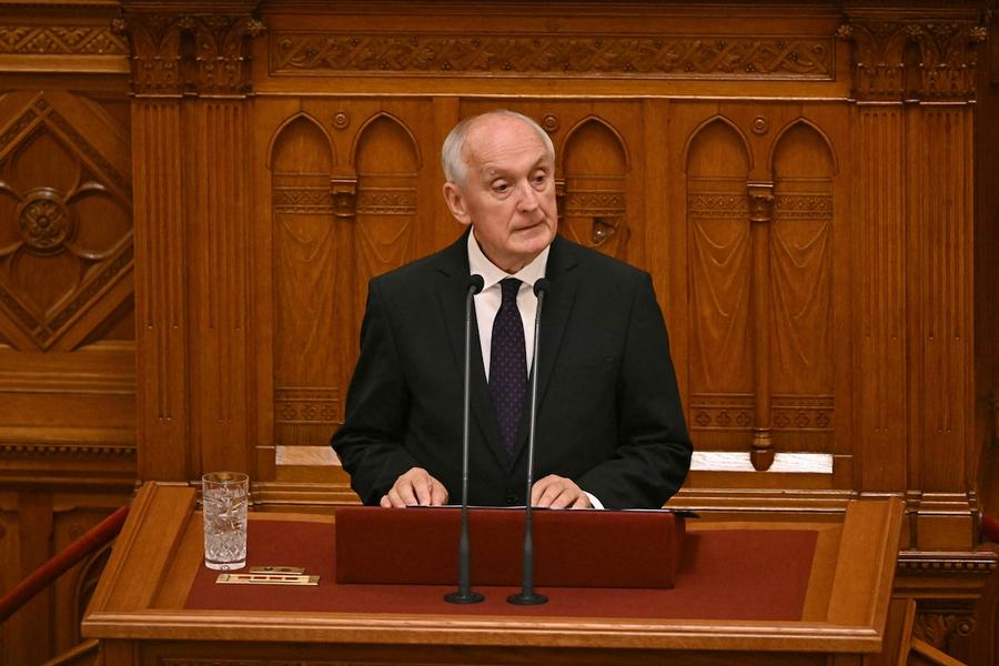 Hongrie : András Baka élu président sur fond de refonte institutionnelle