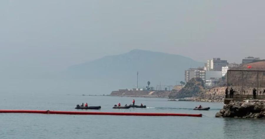 Ceuta installs 500-meter sea barrier amid migration pressure