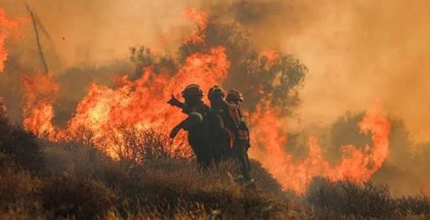 تسجيل أول وفاة في حرائق غابات كندا وإجلاء 20 ألف شخص