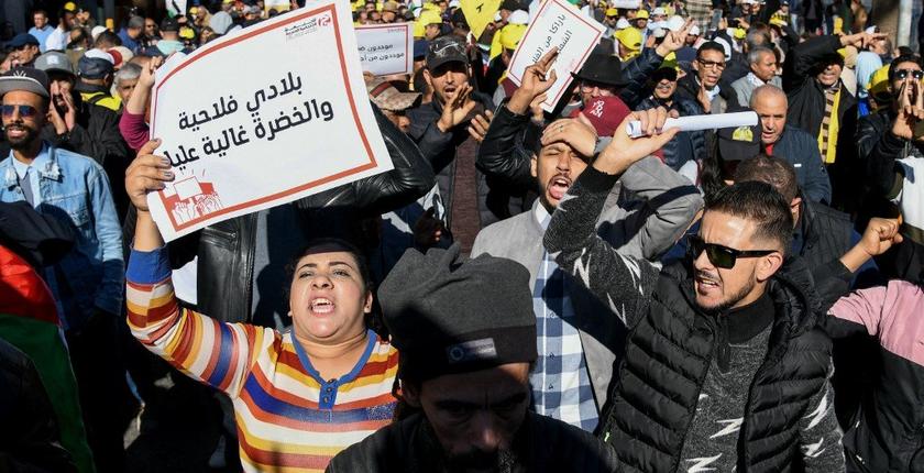 ترانسبرانسي تحرج الأحزاب بملف الإثراء وتنازع المصالح