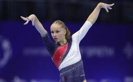 Elena Colas conquista título europeu na trave aos 16 anos em temporada de estreia impressionante