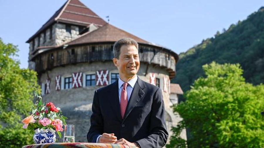 Liechtenstein acaba com a regra de sucessão exclusiva para homens no trono