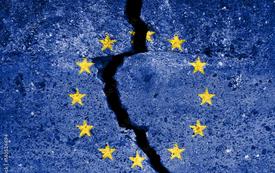 Summer holidays in times of crisis put European leaders under political pressure