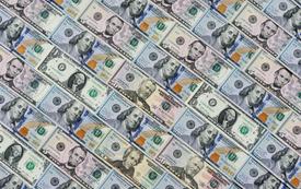 Tucker Carlson warns of deepening debt pressures in the United States