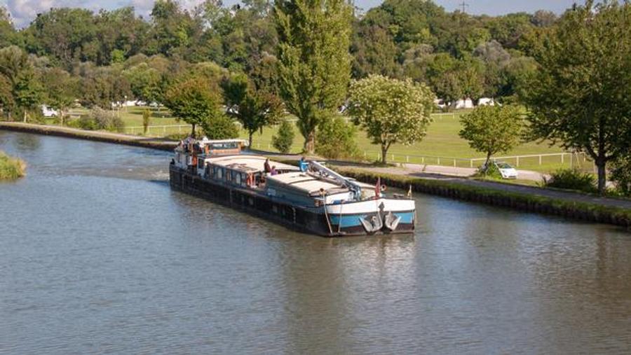 Burgundy Canal faces possible closure as drought severely reduces water levels