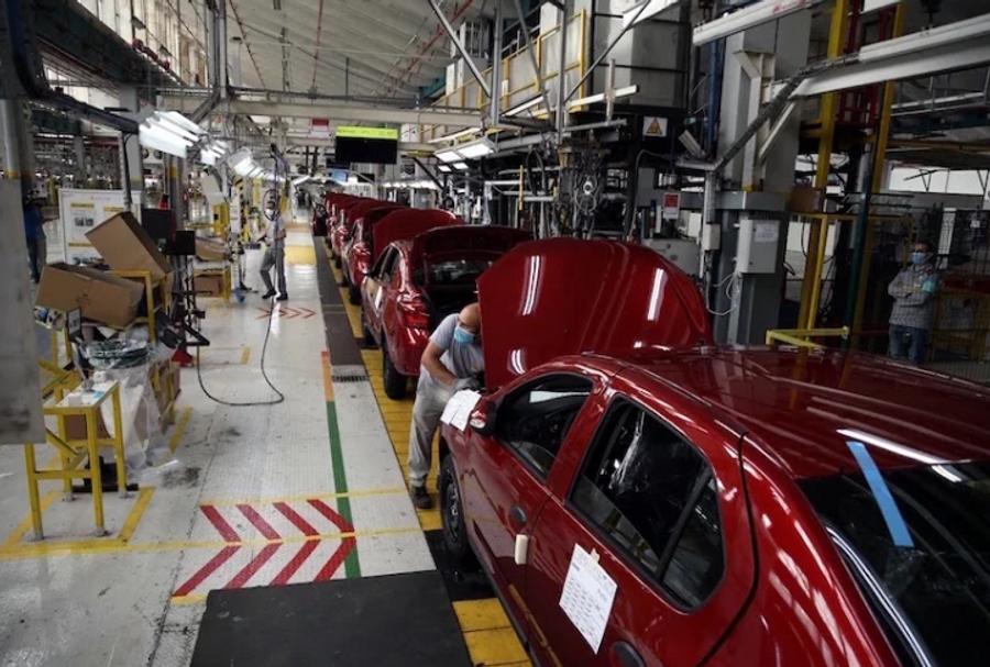 Marruecos refuerza su posición como centro de fabricación automotriz con casi 200,000 vehículos producidos