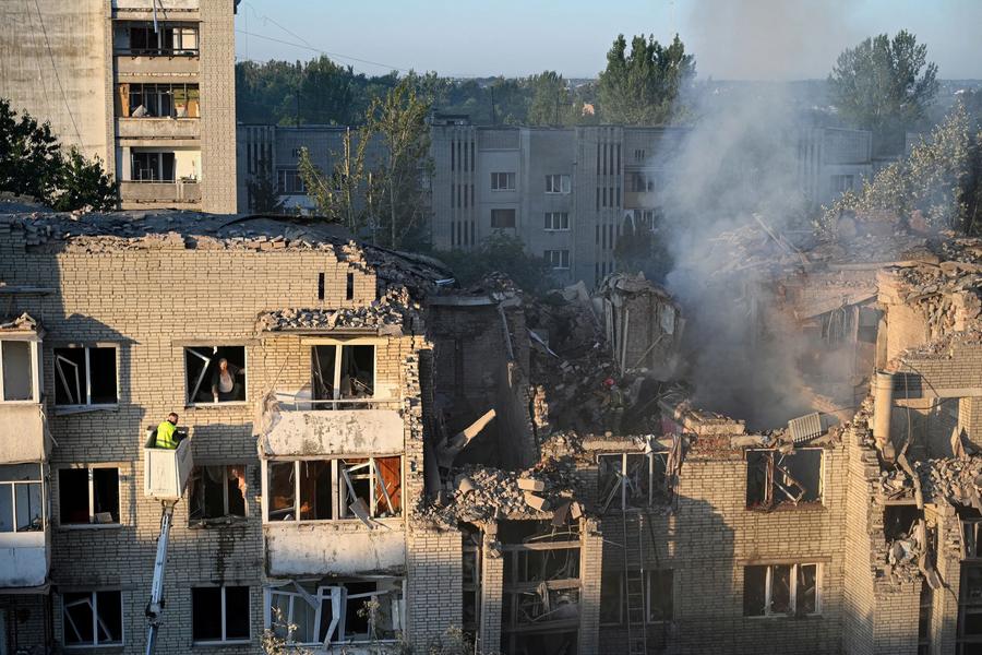 Guerre en Ukraine : au moins 15 morts après une série de frappes russes sur Kiev