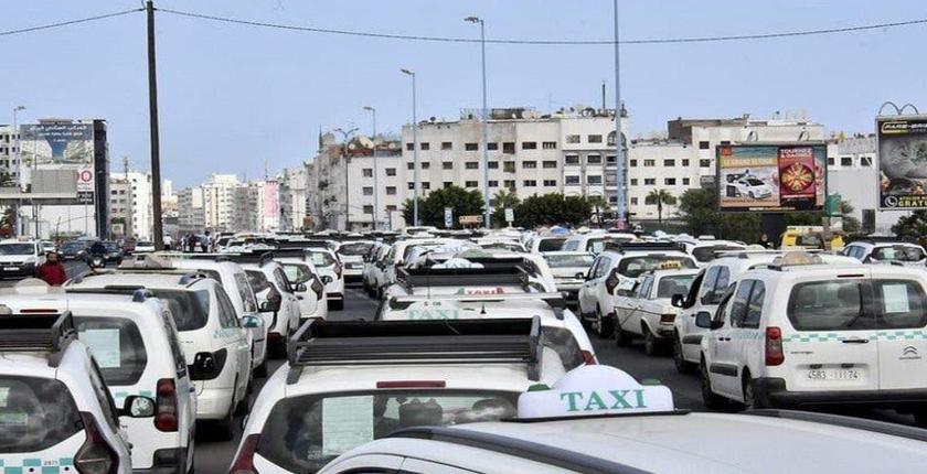 غضب مهنيي الطاكسي بسبب إسقاط دعم المحروقات