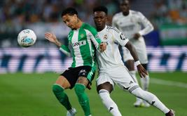 ريال مدريد في اختبار حقيقي أمام بيتيس ب"الليغا"
