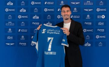 نجم أرسنال يجاور بونو في الهلال السعودي