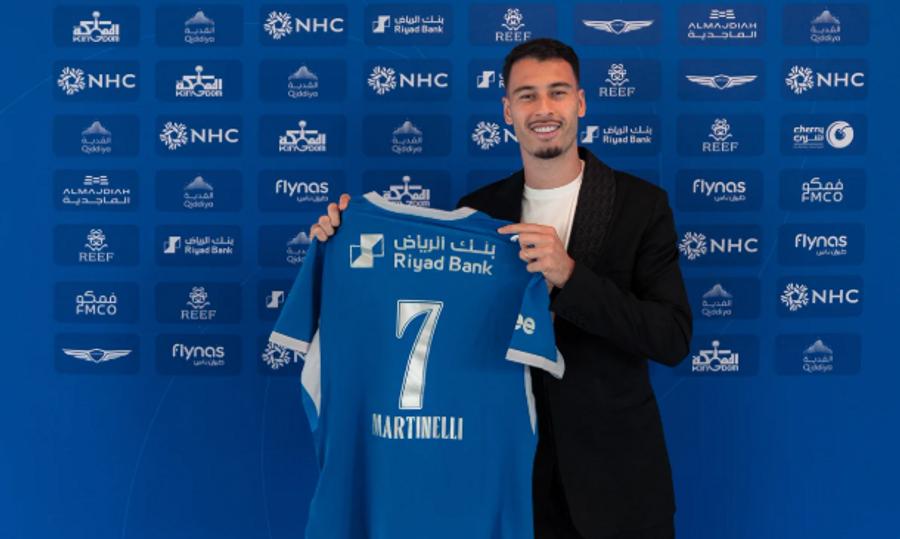 نجم أرسنال يجاور بونو في الهلال السعودي