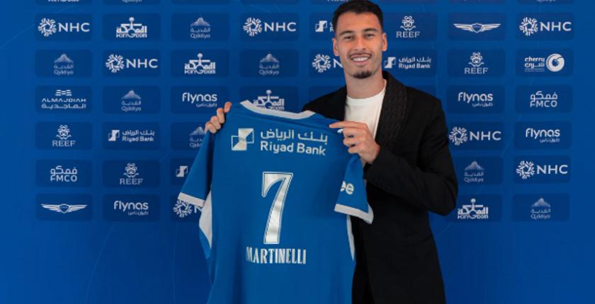 نجم أرسنال يجاور بونو في الهلال السعودي