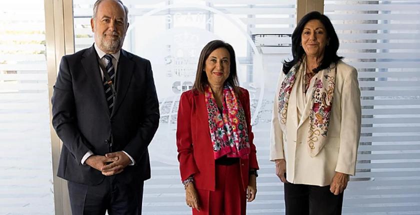 Spanischer Verteidigungsminister besucht Hauptquartier des Geheimdienstes amid Ceuta-Kontroverse