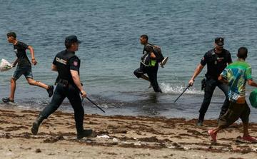 Ceuta: Madrid solicita explicaciones sobre un informe que menciona el papel de Marruecos en la llegada de migrantes
