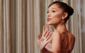 Ariana Grande termine sa tournée à Londres et s’accorde une pause loin de la scène