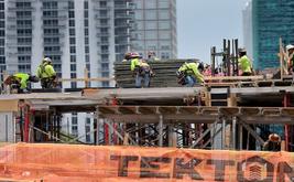 U.S. construction spending falls unexpectedly in July