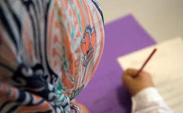 Zurich parliament backs ban on religious head coverings in schools