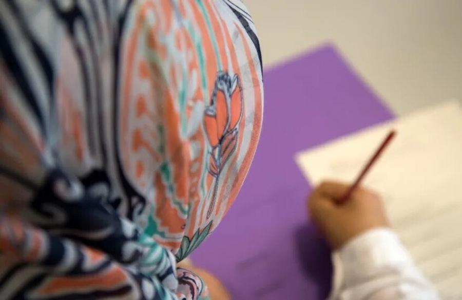 Zurich parliament backs ban on religious head coverings in schools