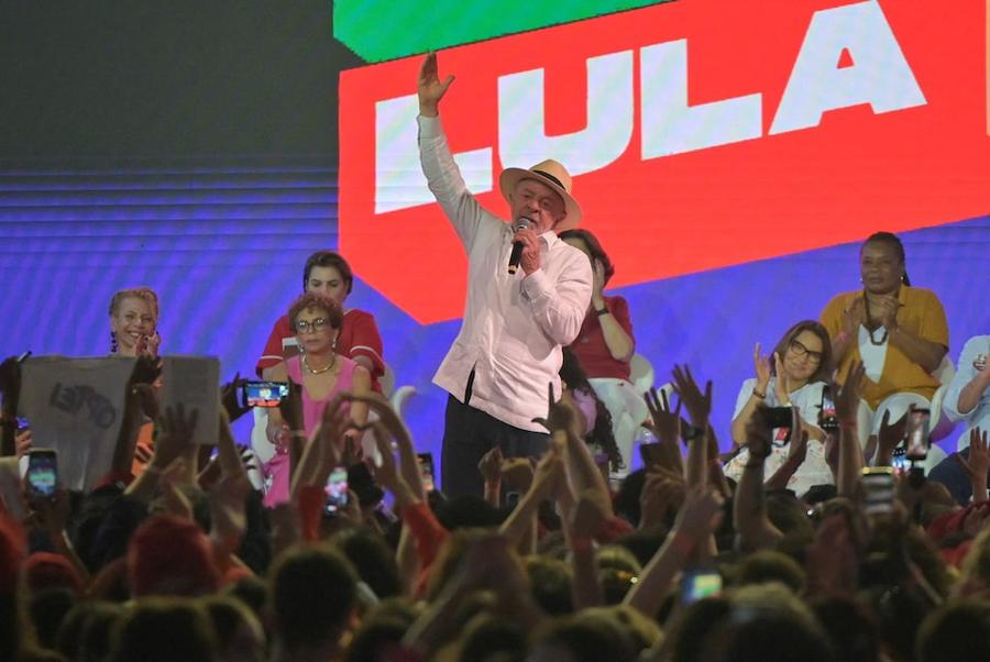 Brasilien: Lula wird von Flavio Bolsonaro vor den Präsidentschaftswahlen eingeholt