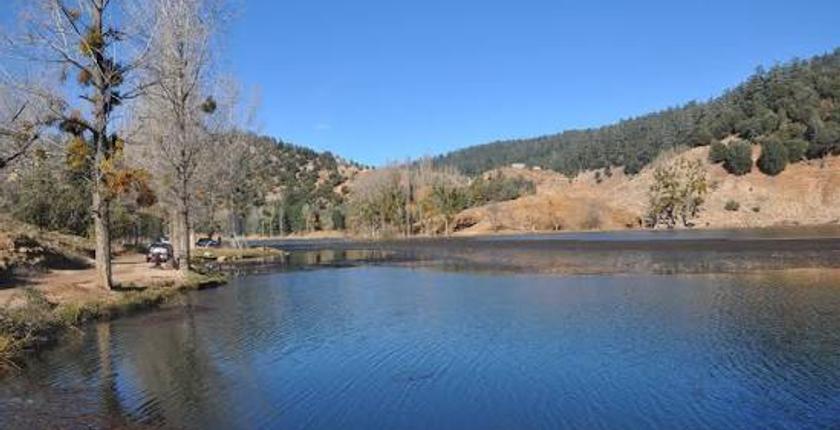 Lac d’Ouiouane à Khénifra : une escapade nature au cœur du Moyen Atlas