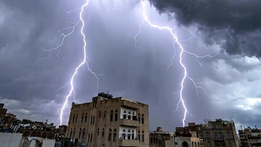 "الأرصاد الجوية” تحذر من مجاري الأودية والمناطق المنخفضة