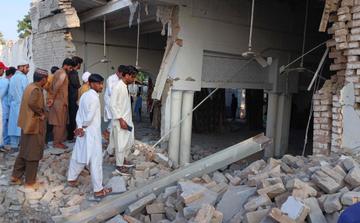 Pakistan : au moins 31 morts dans l’attaque d’un complexe de police à Kohat