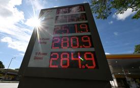 Allemagne : Berlin envisage une baisse de la taxe sur l’essence pour freiner les prix à la pompe