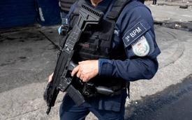 Brésil : un homme suspecté de nombreux meurtres arrêté déguisé en femme