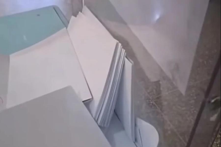 النيابة العامة تحقق في حقيقة فيديو صندوق زجاجي بطنجة