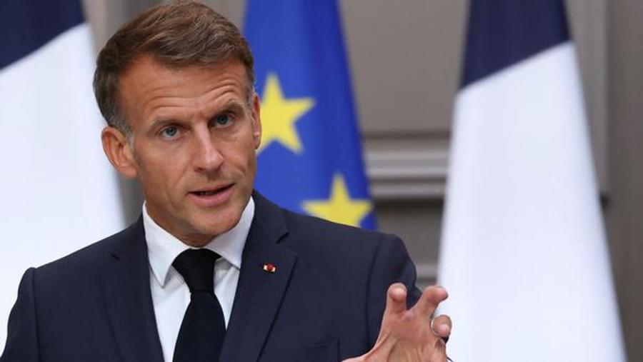 Carburants : Macron demande à Bruxelles d’assouplir certaines règles européennes