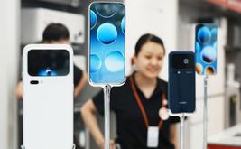 Bütçe akıllı telefonlar, fiyatların 2030'a kadar artmasıyla artan baskı ile karşı karşıya