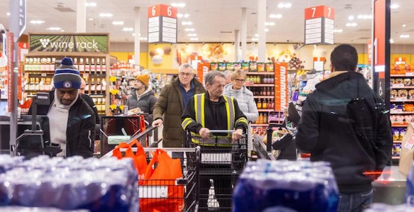 Canada : les ventes au détail reculent en juillet, un rebond attendu en août