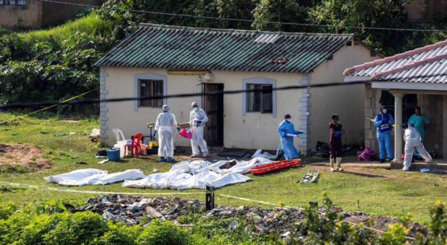 德班附近的聚会枪击事件造成至少11人死亡