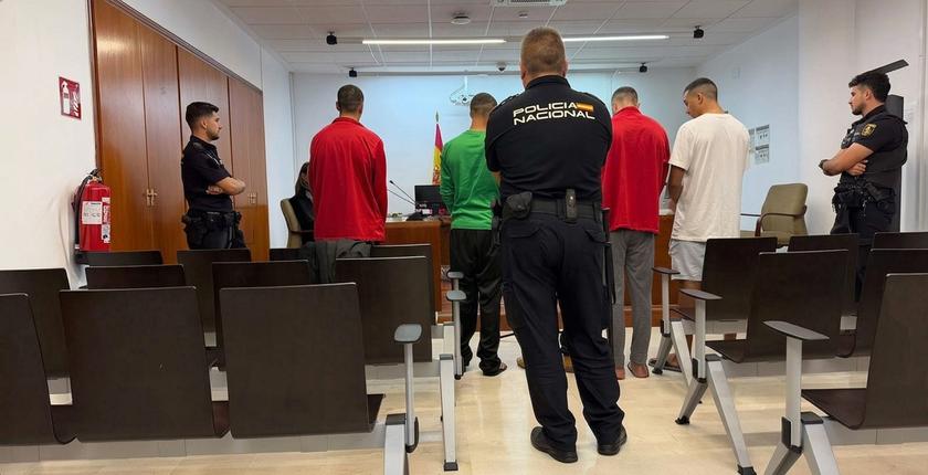 أحكام قضائية بسبتة تقضي بطرد 12 مغربيا لمدة خمس سنوات