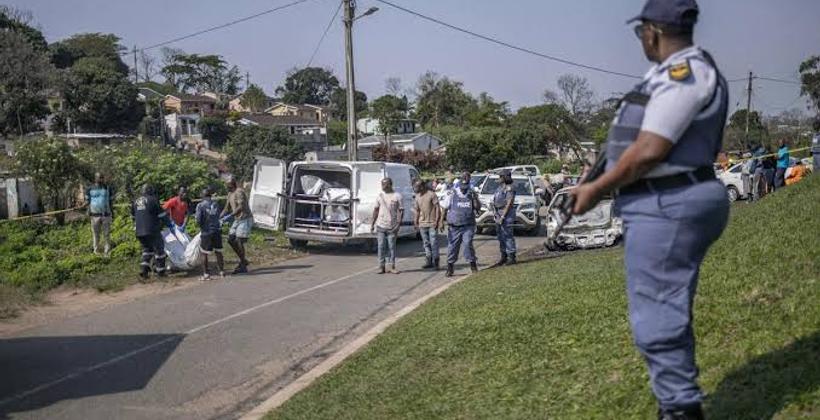 Sudafrica: 27 morti in due sparatorie vicino a Johannesburg e al Capo