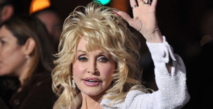 Estados Unidos celebra un primer día en homenaje a Dolly Parton