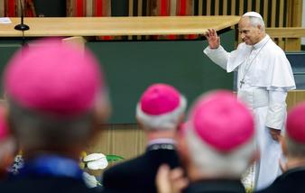 Pape Léon en France : face aux victimes d’abus, l’Église appelée à regarder son passé