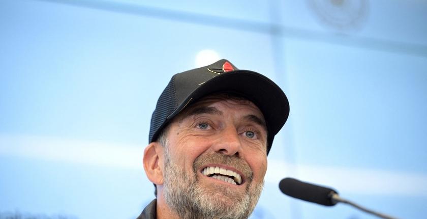Klopp begint de wederopbouw van Duitsland met vragen over de doelman, rechtsback en identiteit