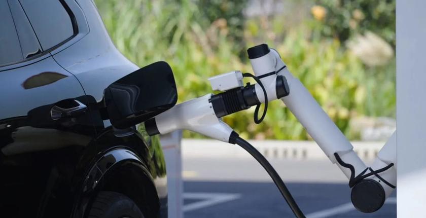 Geely accélère la recharge des voitures électriques avec une technologie annoncée à 2,25 MW