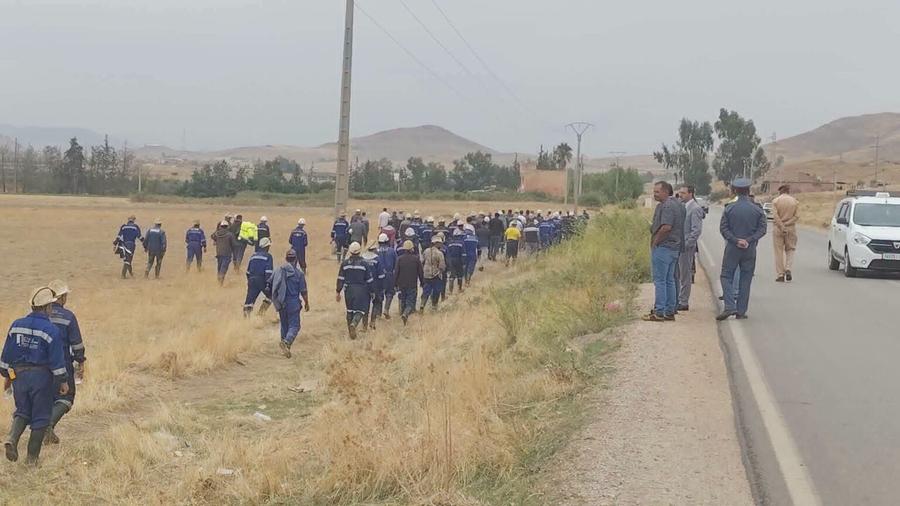 بعد مصرع 3 عمال.. مسيرة احتجاجية على الأقدام لعمال منجم نحو خنيفرة