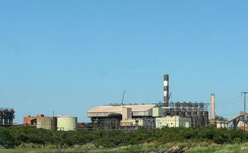 Irlande : une usine d’alumine alimente indirectement la chaîne d’approvisionnement militaire russe