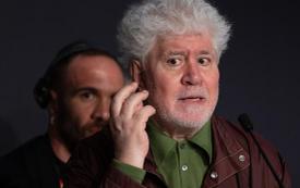 Pedro Almodóvar rejoint la mobilisation pour le droit au logement à Madrid