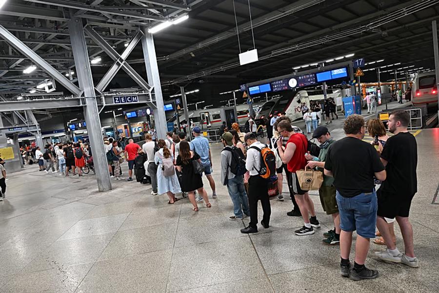 Allemagne : des câbles volés provoquent retards et annulations de trains à Gelsenkirchen