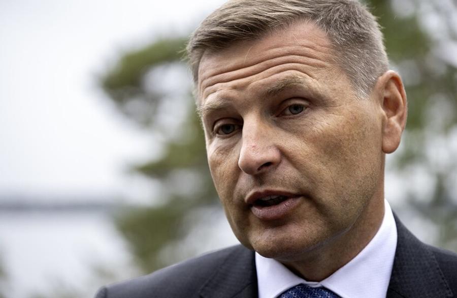 Estonia’s defence minister resigns over concerns surrounding defence contracts